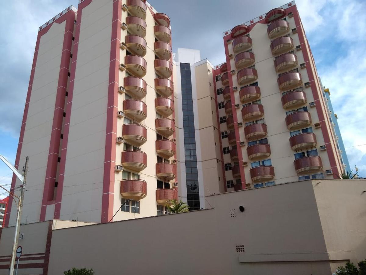 Apartamentos Com Piscinas Em Caldas Novas Exterior foto