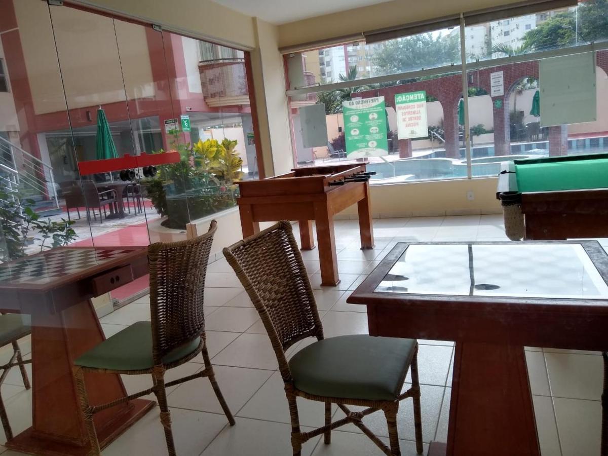 Apartamentos Com Piscinas Em Caldas Novas Quarto foto